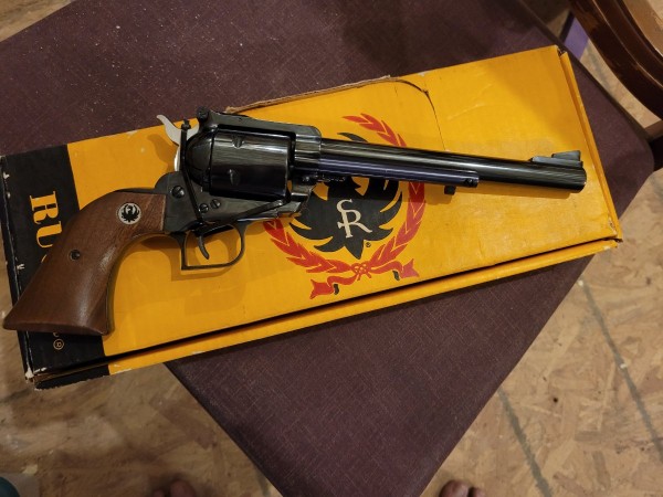 ruger 3 screw 1967.jpg