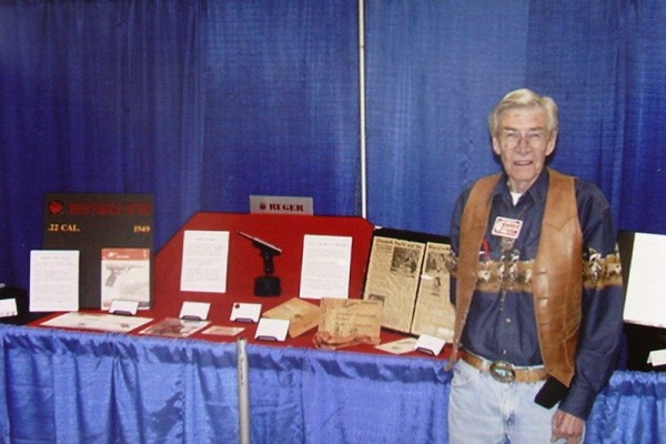 Dale and Display_zps3oywp2m2.jpg